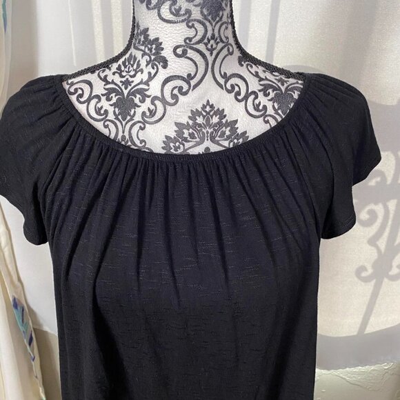Kim & Cami black off the shoulder flowy boho summer top.  Short sleeve - Picture 2 of 7
